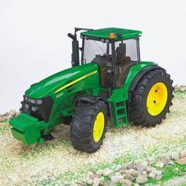 TRACTOR JOHN DEERE