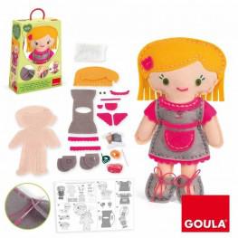 Cose tu Muñeca Bibi.